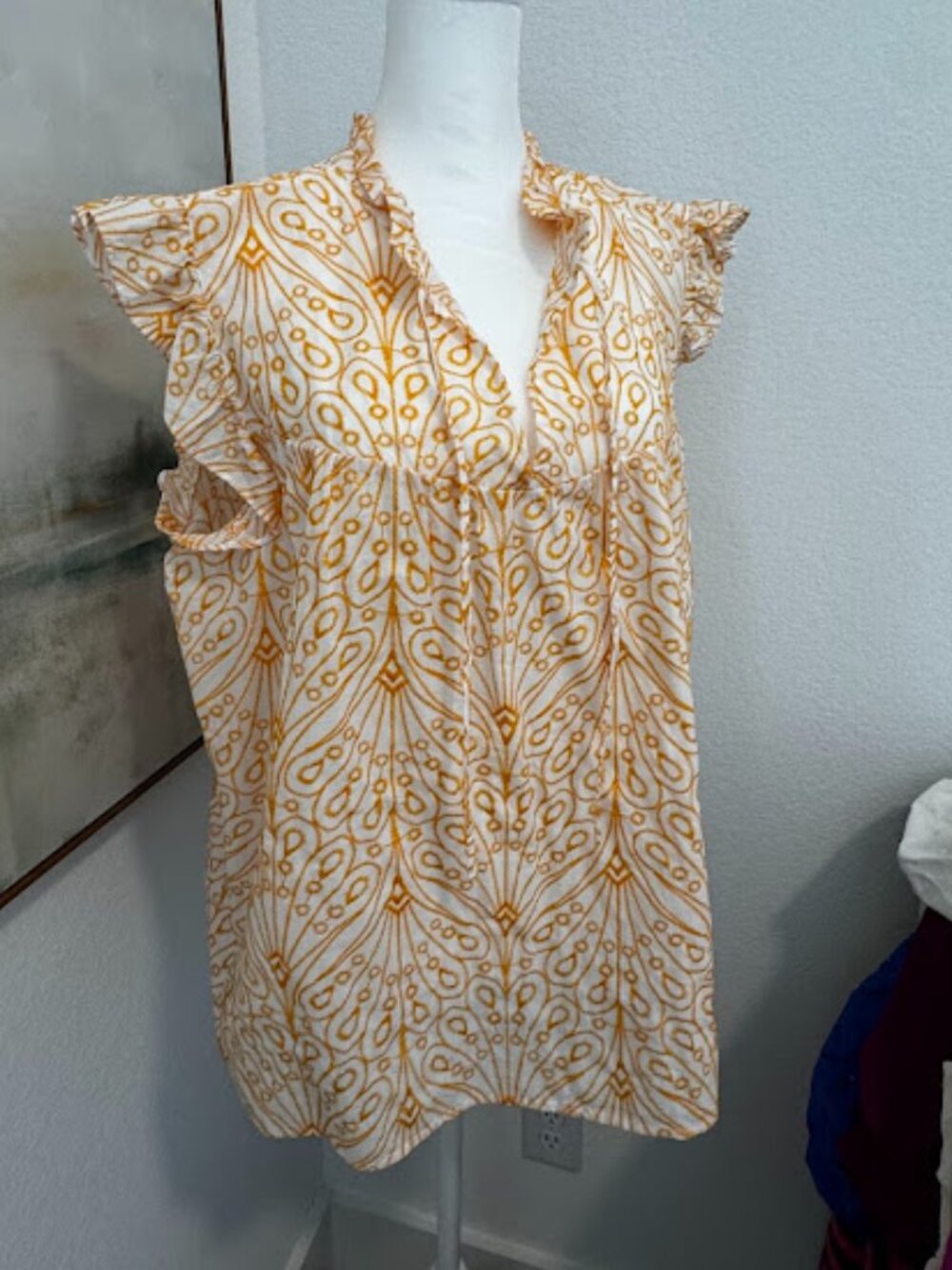 LOFT Flutter Sleeve V-Neck Cream & Mustard Embroidered Print Top, Size XL
